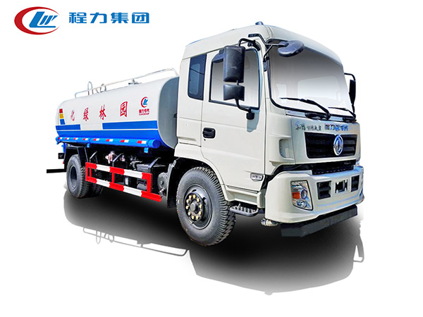 东风新款145洒水车（10-12方）