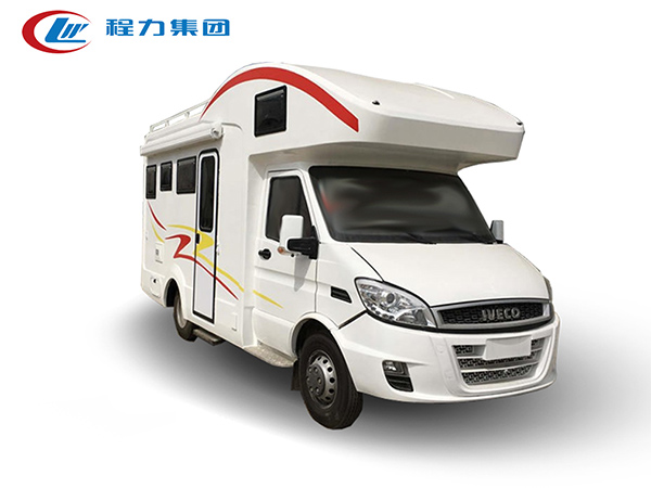 依维柯C型双拓展房车