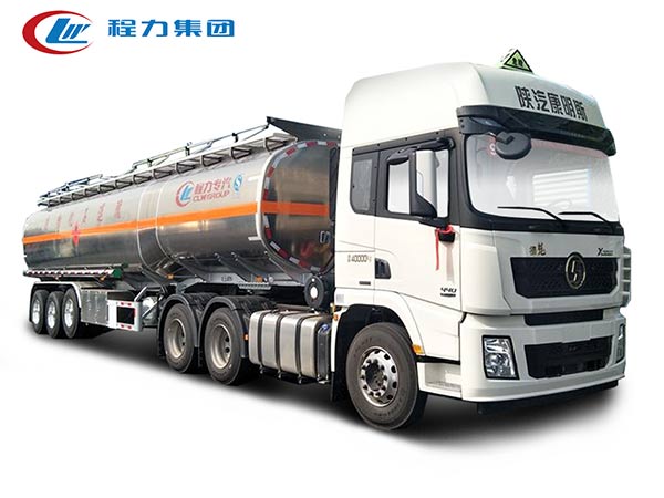 陕汽德龙铝合金运油半挂车47.4立方铝合金油罐车
